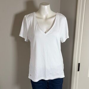 Lilly Pulitzer Halee VNeck Top Tshirt White Ribbed Short Sleeve Basic Sz XL